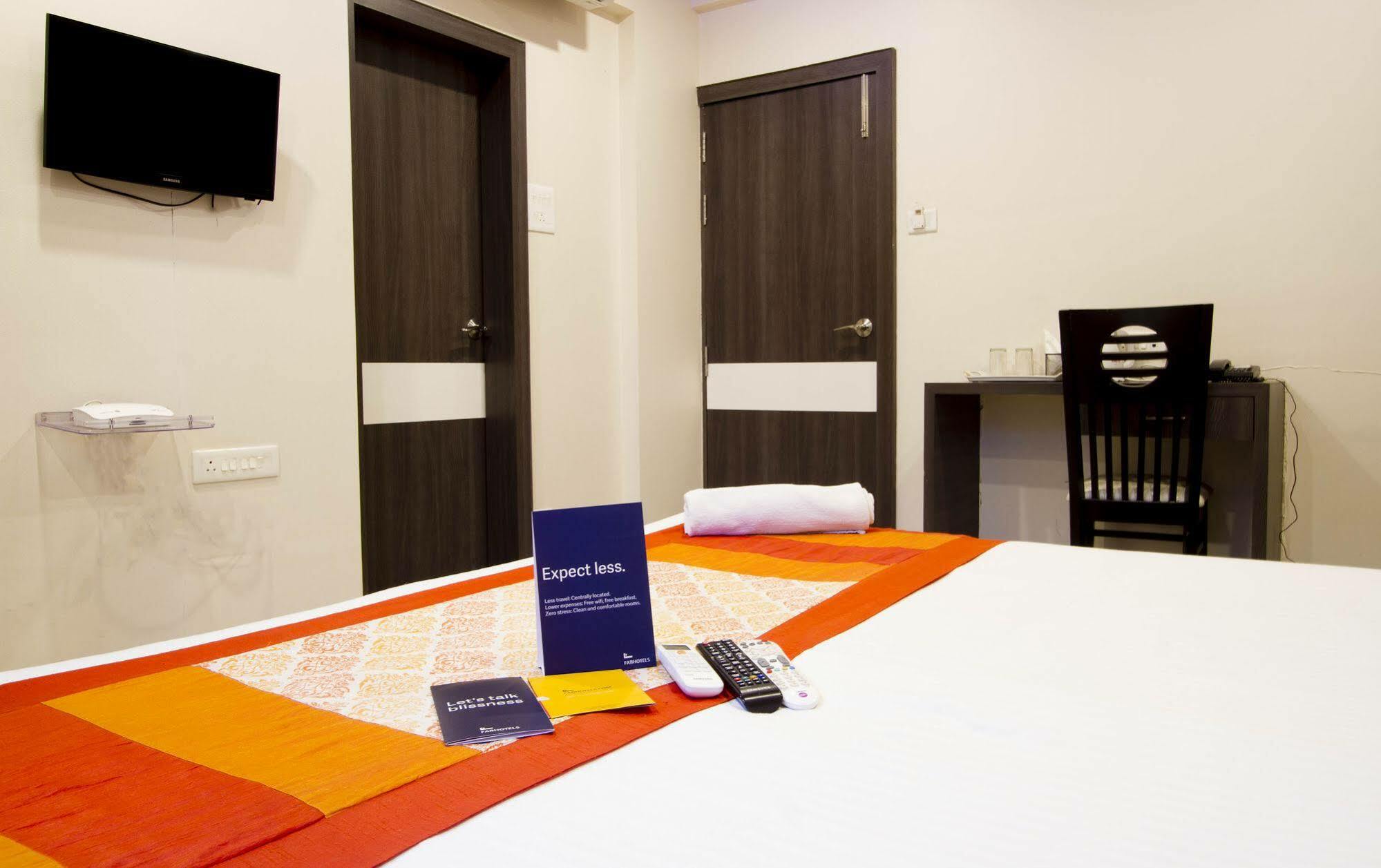 Fabhotel Imperio - Nr Baner Hill Пуна Экстерьер фото